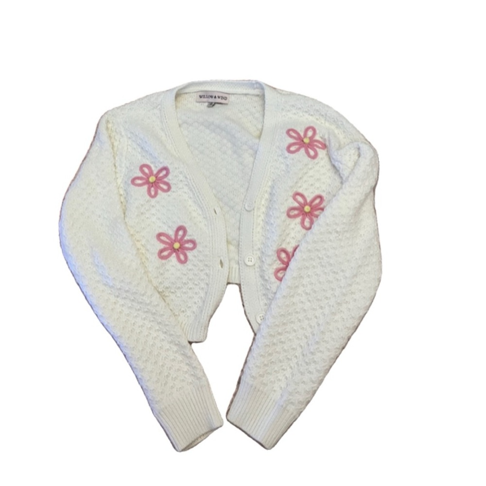 Willow & Wind flower print cream colored cardigan.